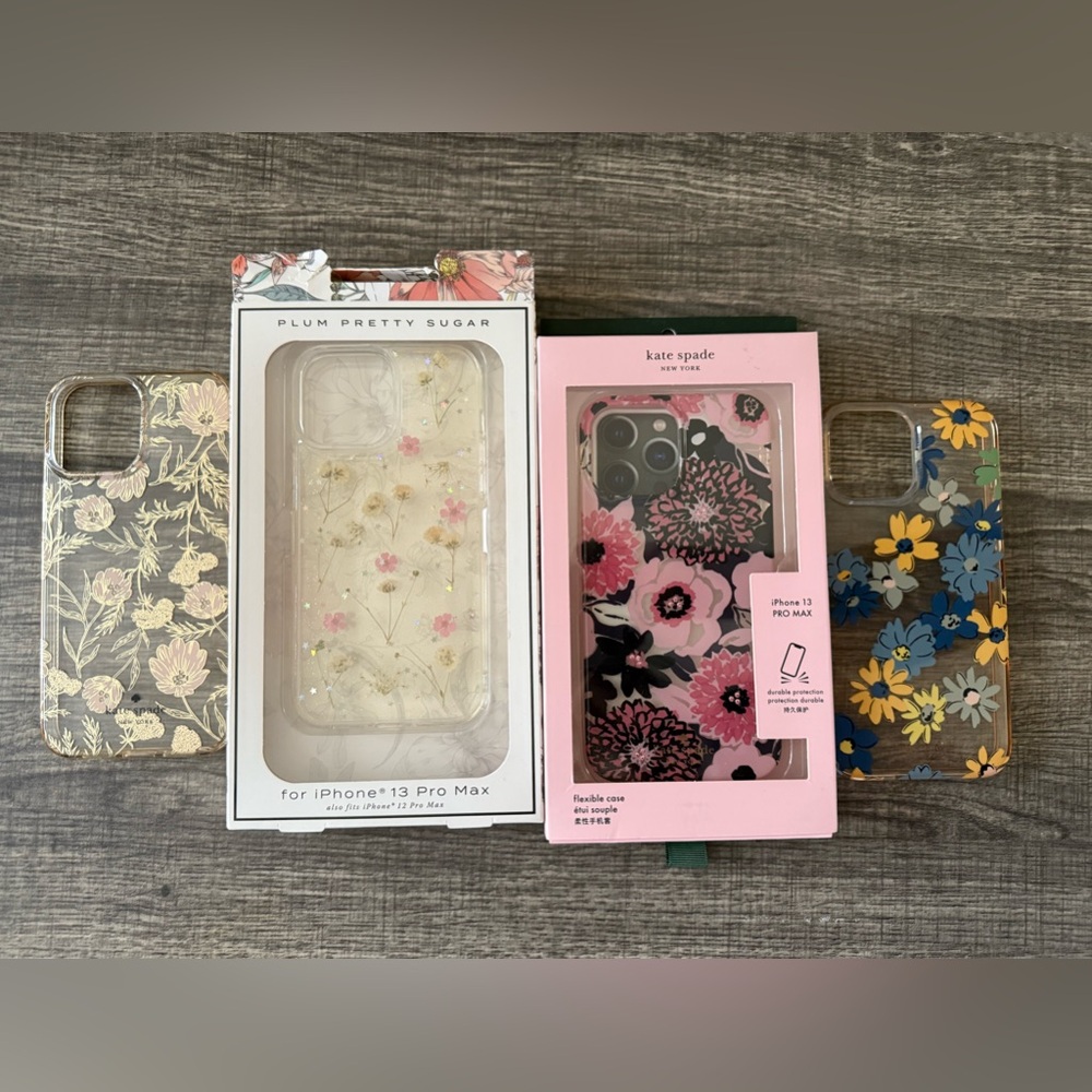 Four cases! iPhone 13 PRO MAX.
Kate Spade
Plum Pretty Sugar